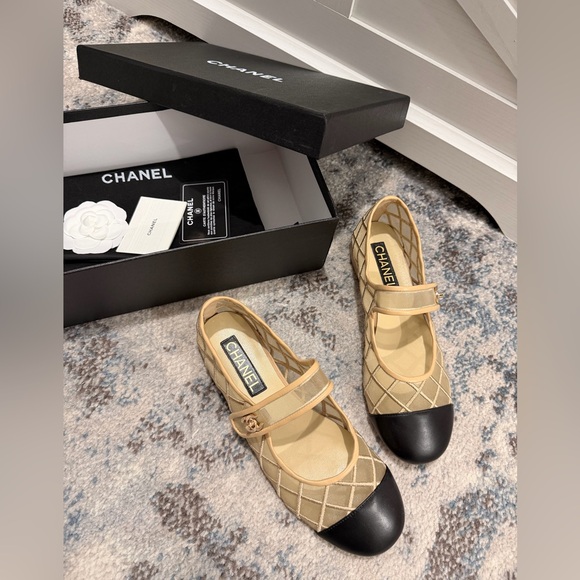 CHANEL Shoes - CHANEL Beige Mesh Ballet Flats